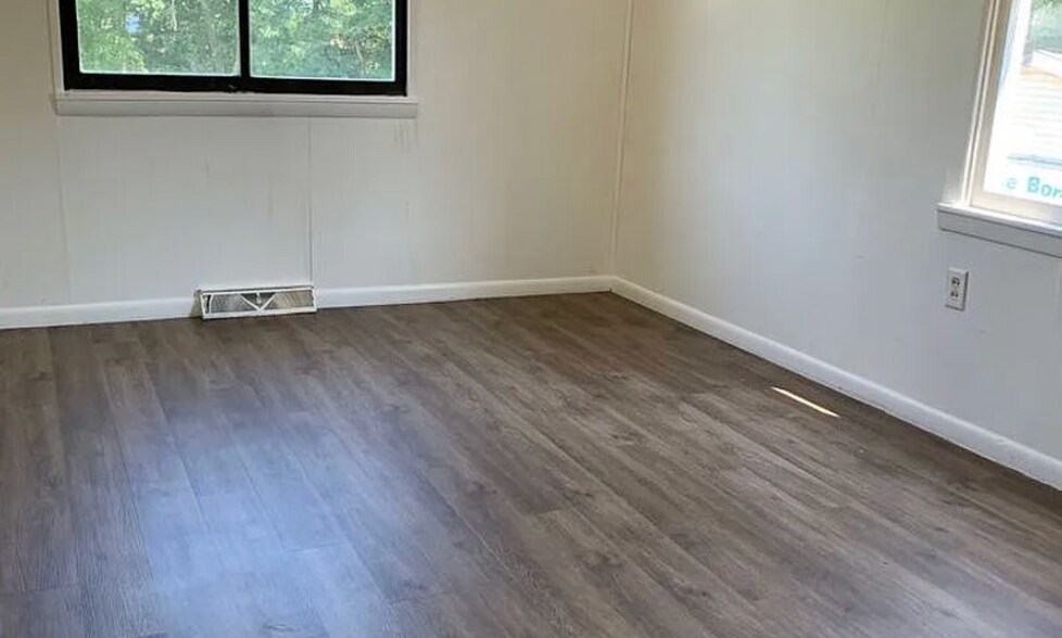 More Photos Of , Oakdale Multifamily For Sale