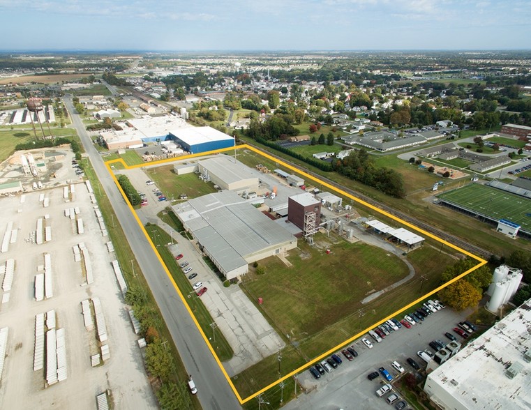 More Photos Of 701-703 Industrial Dr, Middletown Manufacturing For Lease