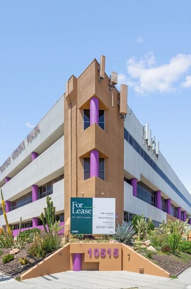 More Photos Of 10515 Balboa Blvd, Granada Hills Medical For Lease