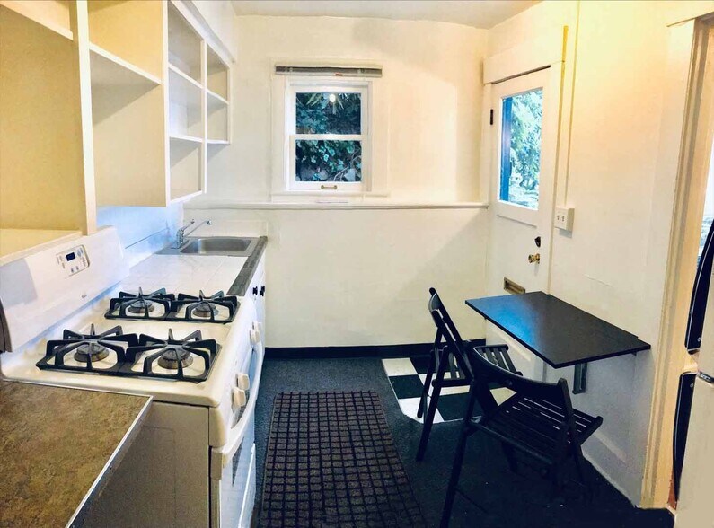 More Photos Of 2308-2326 SW Osage St, Portland Apartments For Sale