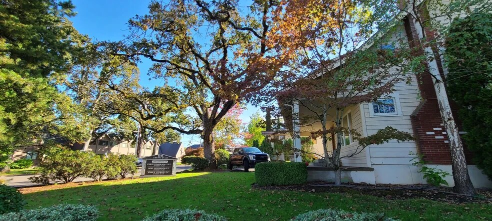 More Photos Of 1415 Liberty St SE, Salem Office For Sale