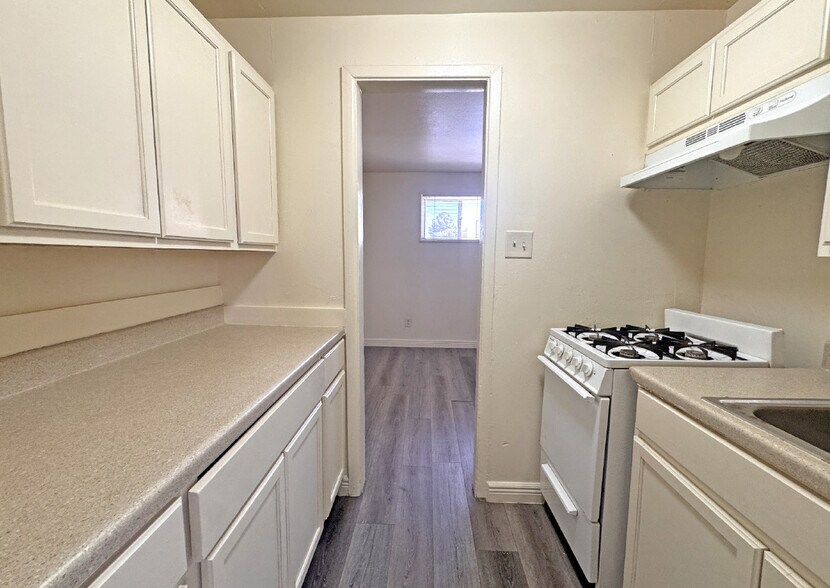 More Photos Of , Albuquerque Multifamily For Sale