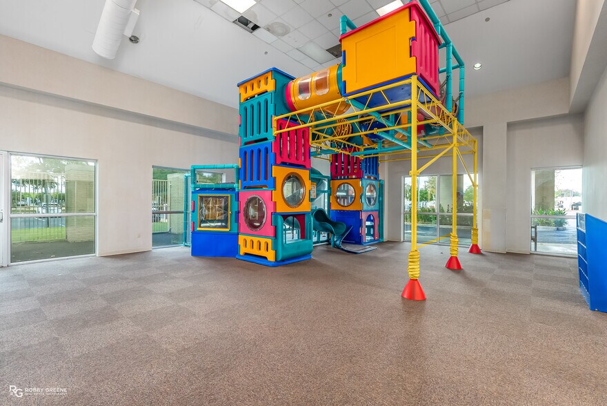 More Photos Of 9425 Healthplex Dr, Shreveport General Retail For Sale