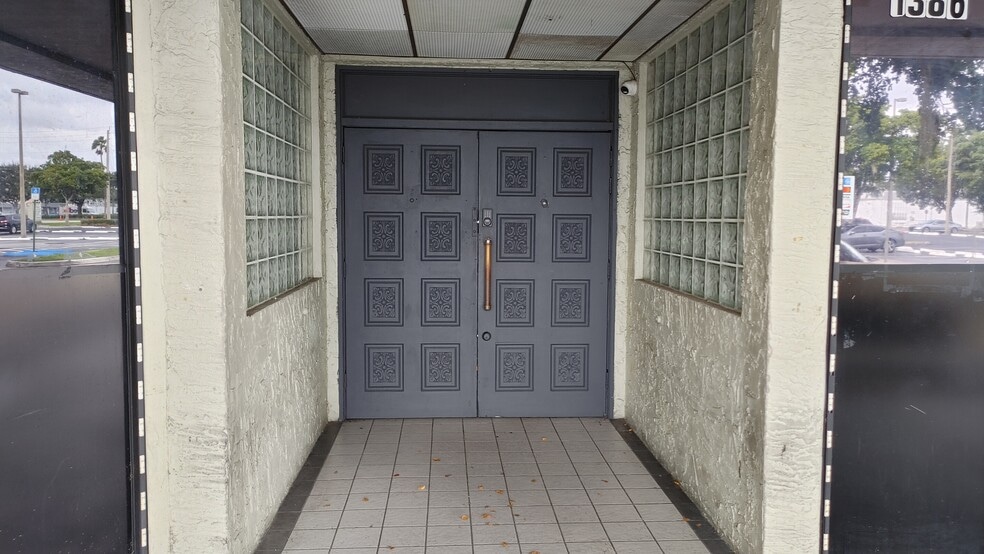 More Photos Of 1360 N State Road 7, Margate Freestanding For Lease