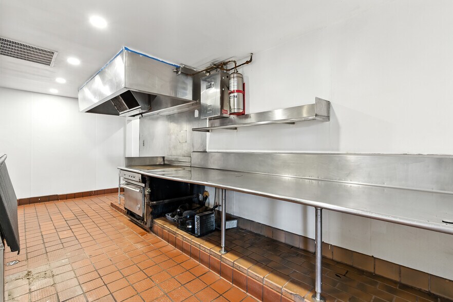 More Photos Of 4355 Sonoma Blvd, Vallejo Restaurant For Lease