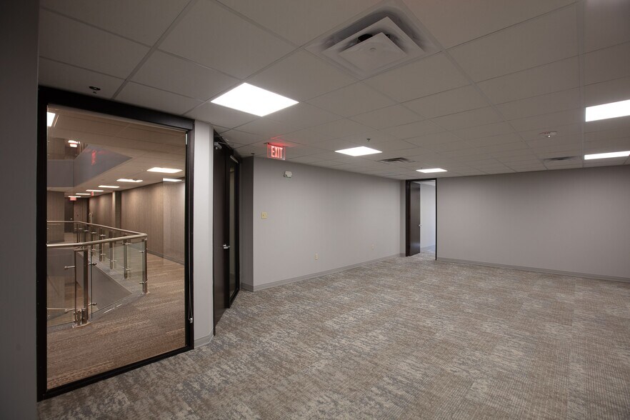 More Photos Of 3300 W Esplanade Ave S, Metairie Office For Lease