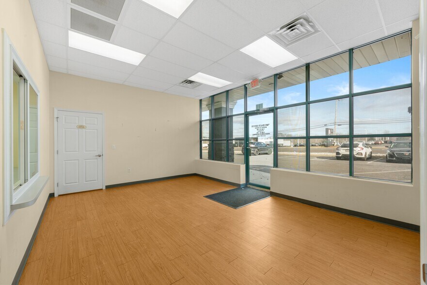 More Photos Of 160 Bethlehem Pike, Colmar Freestanding For Lease