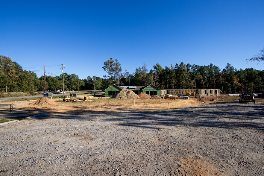 More Photos Of 573 Chapin Rd, Chapin Unknown For Lease