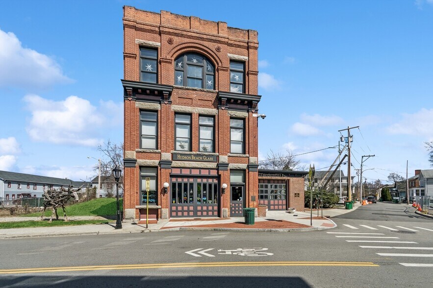 More Photos Of 162 Main St, Beacon Storefront Retail Residential For Sale