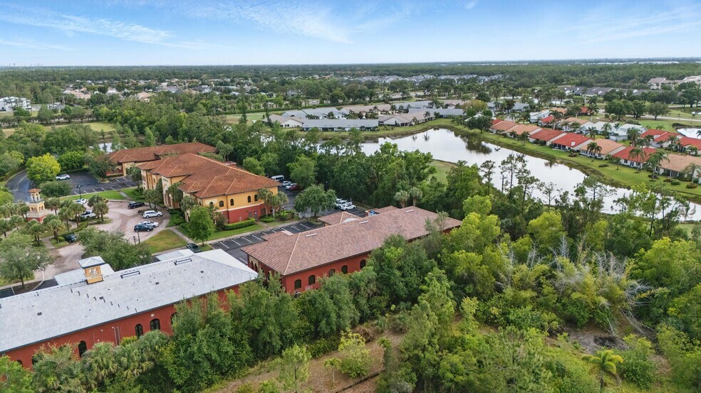 More Photos Of 13450 Parker Commons Blvd, Fort Myers Office For Sale
