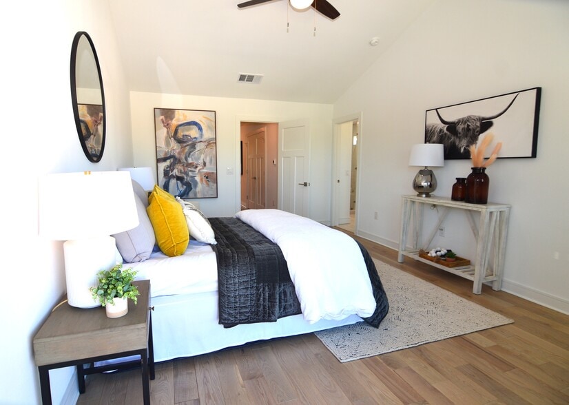 More Photos Of 100 Tesla Cir, Round Rock Apartments For Sale