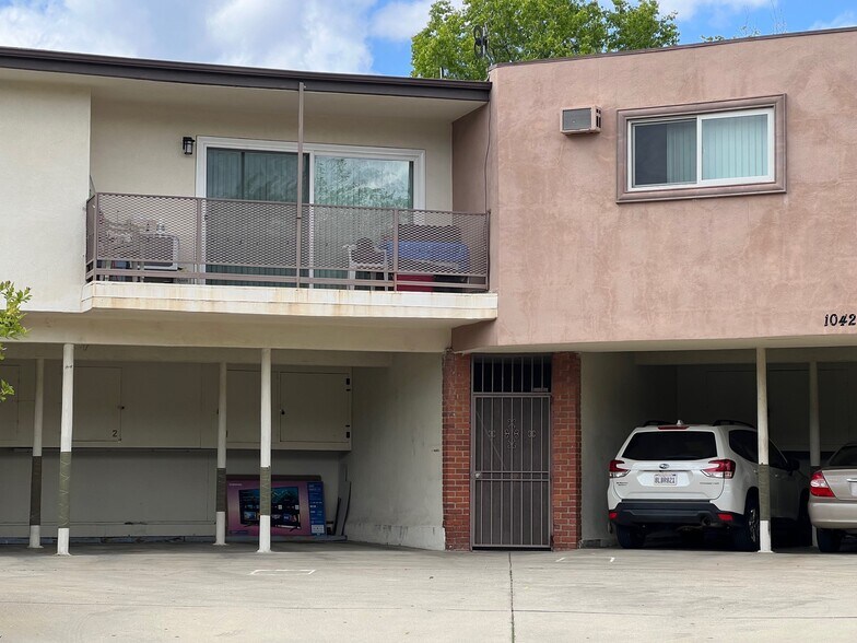 More Photos Of 10427 Odell Ave, Sunland Apartments For Sale