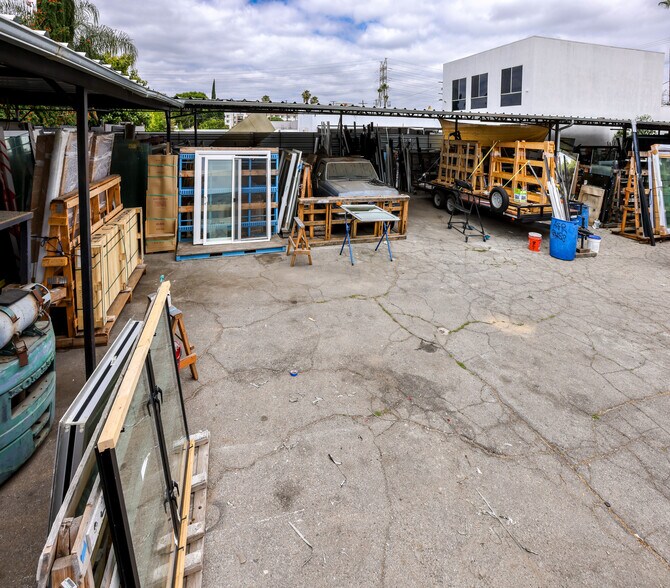 More Photos Of 18738 Sherman Way, Reseda Storefront For Sale
