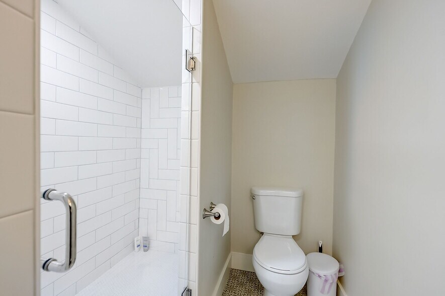 More Photos Of 315 Live Oak Ave, Daytona Beach Apartments For Sale