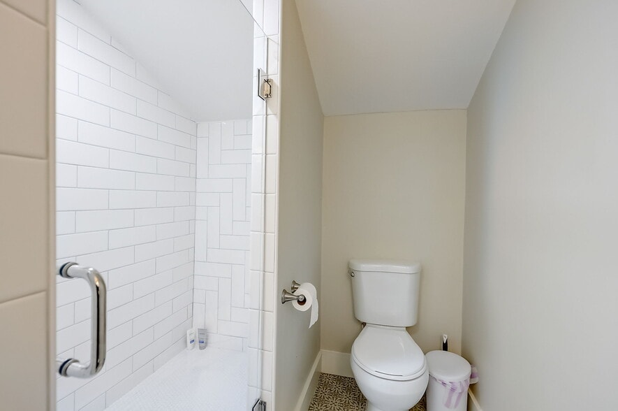 More Photos Of 404 S Ridgewood Ave, Daytona Beach Apartments For Sale