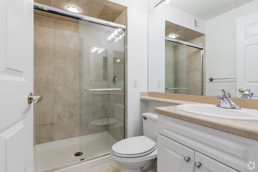 More Photos Of 100 Tower Dr, Edgewater Apartments For Lease