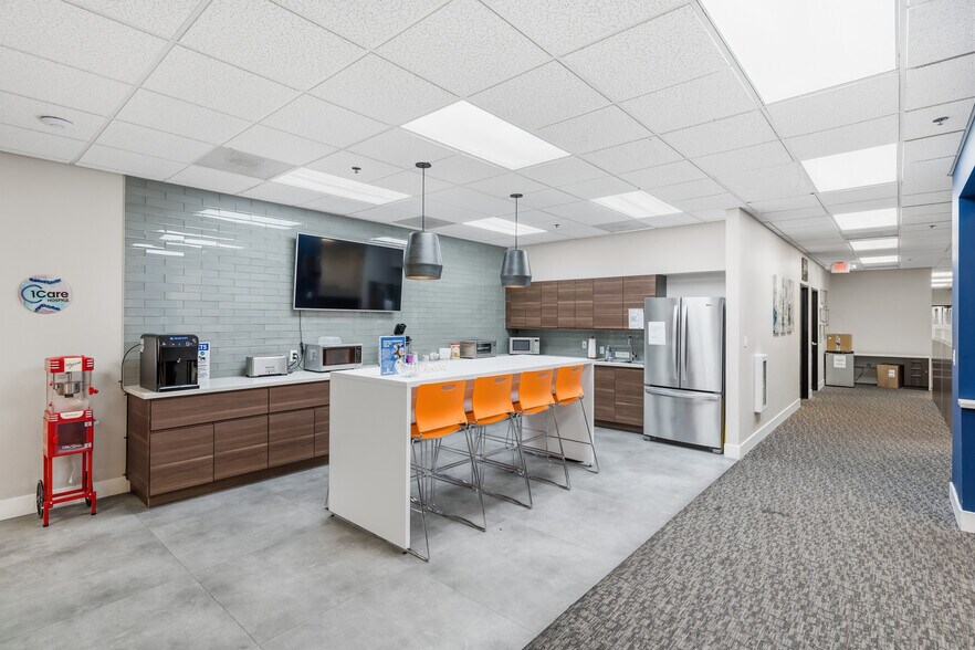 More Photos Of 3087 E Warm Springs Rd, Las Vegas Office For Sale