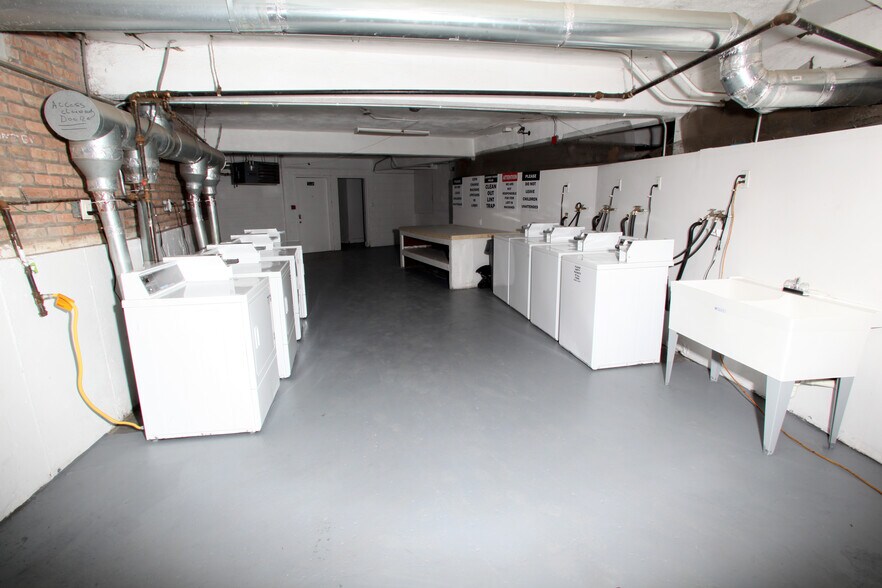 More Photos Of 6200 Melton Rd, Gary Hotel For Sale