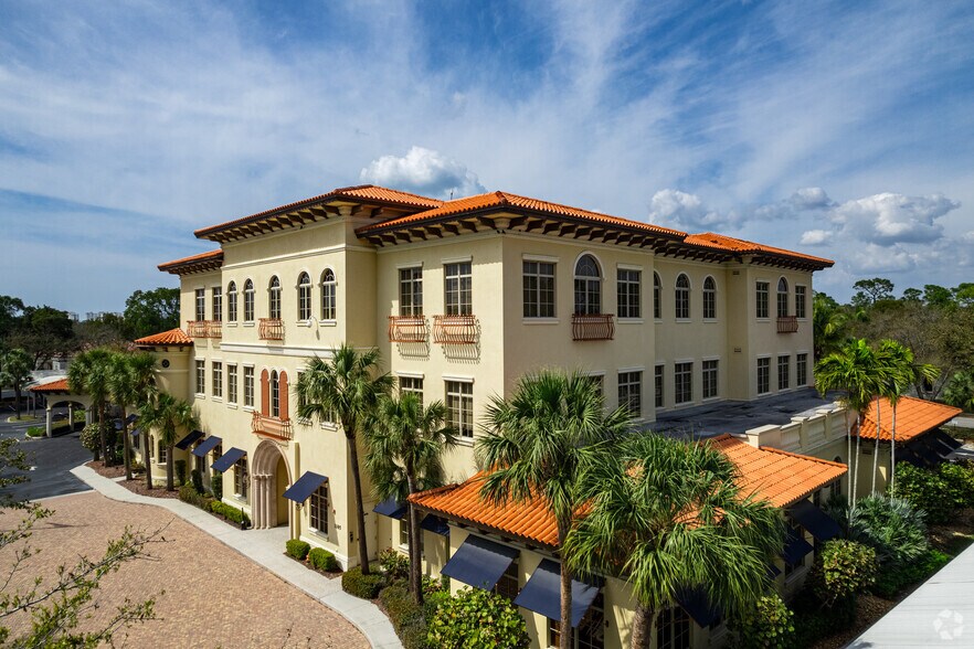 More Photos Of 1185 Immokalee Rd, Naples Office For Lease