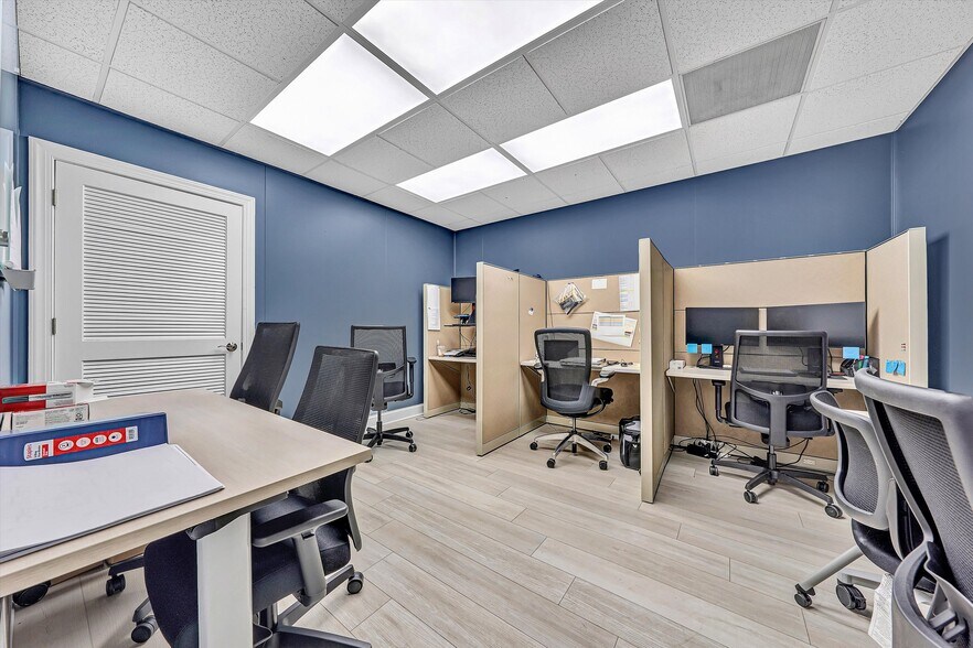 More Photos Of 3922 Electric Rd, Roanoke Office For Lease