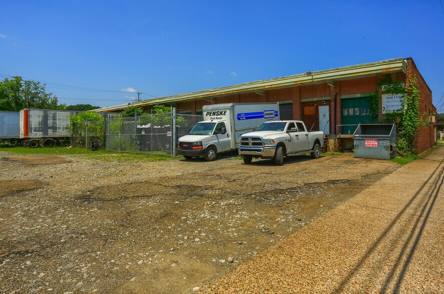 More Photos Of 98 Sproul St, McKees Rocks Truck Terminal For Sale