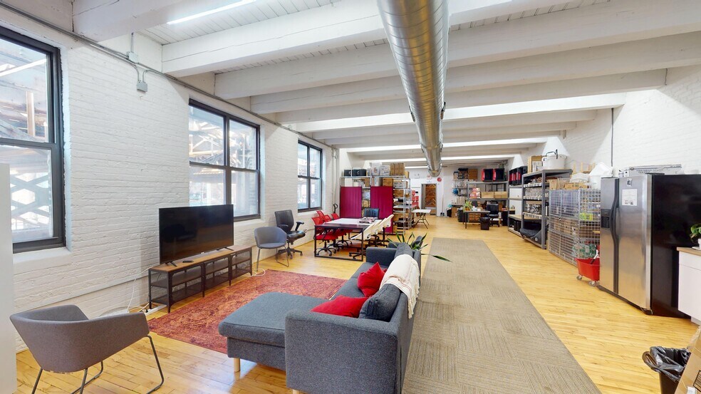 More Photos Of 314 W Institute Pl, Chicago Loft Creative Space For Lease