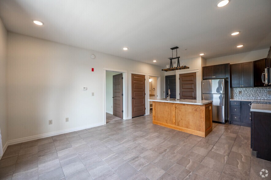 More Photos Of 3105 S Sare Rd, Bloomington Apartments For Lease