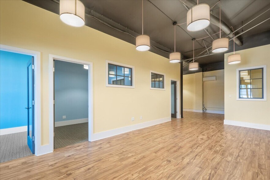 More Photos Of 215 SE 9th Ave, Portland Office Residential For Lease