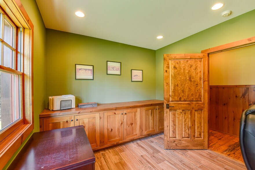 More Photos Of 5771 US Highway 45, Land O Lakes Office For Sale
