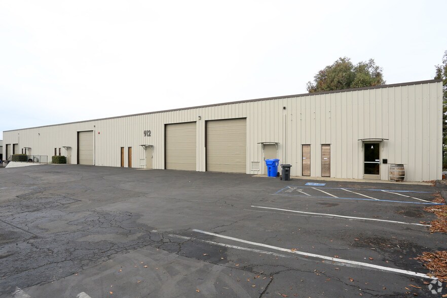More Photos Of 912 Enterprise Way, Napa Warehouse For Lease