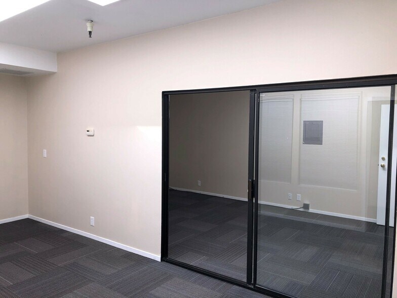 More Photos Of 1020-1040 Clinton St, Napa Office For Lease