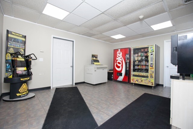 More Photos Of 71-73 Cleveland Ave, Bay Shore Warehouse For Sale