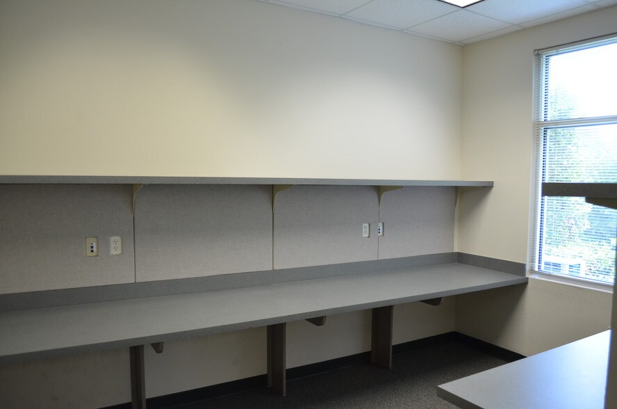More Photos Of 10 William Pope Dr, Bluffton Medical For Lease