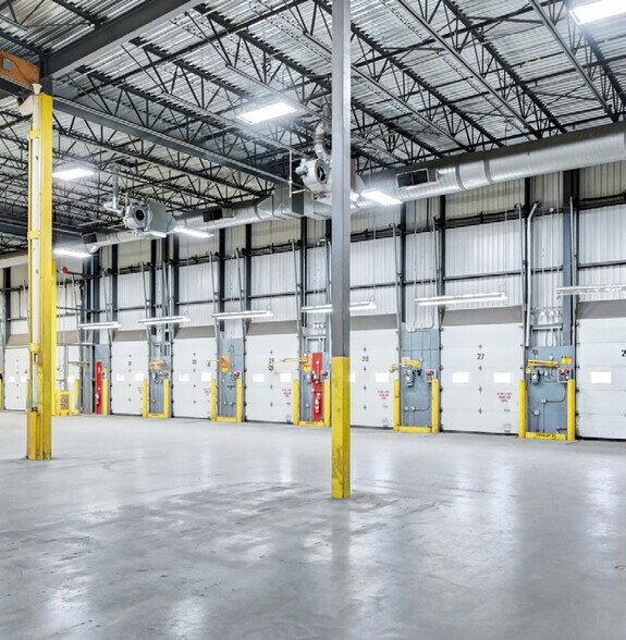 More Photos Of 2700 Boul Casavant O, Saint-Hyacinthe Warehouse For Sale