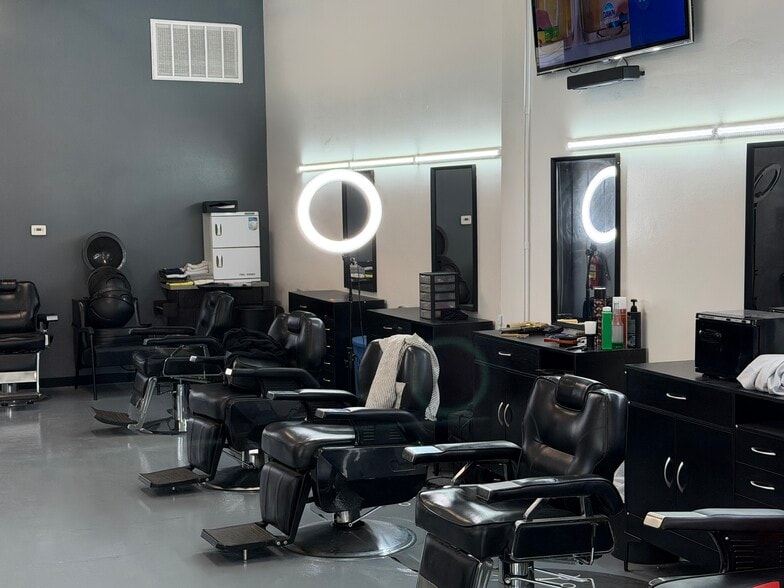 More Photos Of 4507 E Martin Luther King Jr Blvd, Austin Apartments For Sale