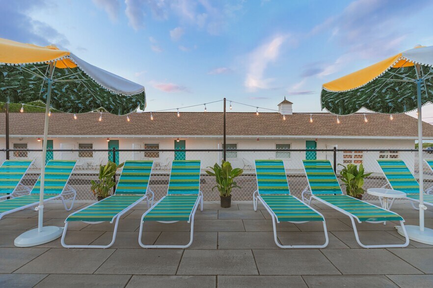 More Photos Of 741 Ocean Blvd, Rye Hotel For Sale
