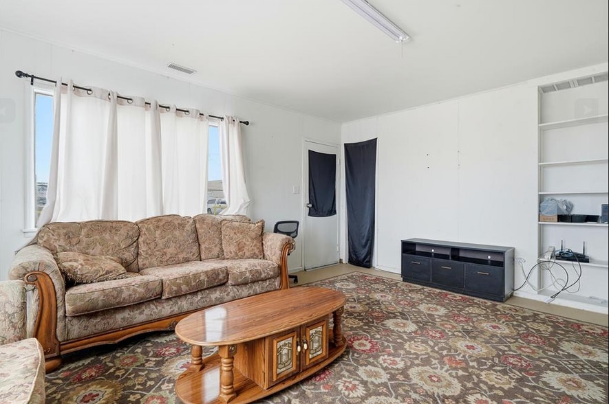More Photos Of 6810 W Yellowstone Hwy, Casper Industrial For Sale