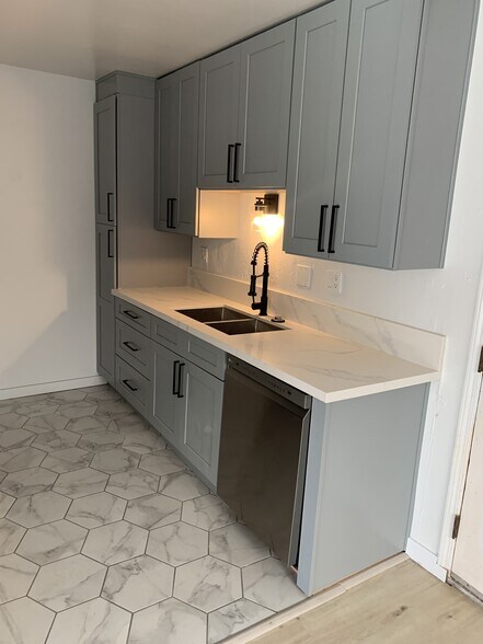 More Photos Of 3978 Utah St, San Diego Apartments For Sale