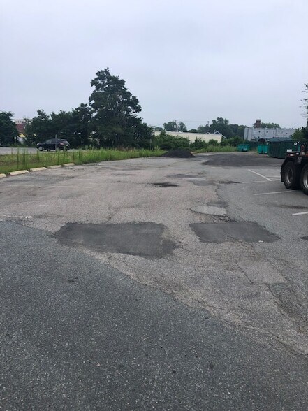 More Photos Of 2 Cedar St, Framingham Warehouse For Lease