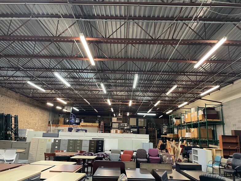 More Photos Of 1007 Norwalk St, Greensboro Warehouse For Lease