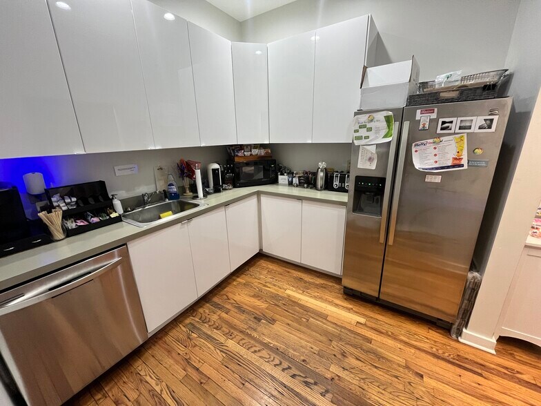 More Photos Of 1222 Race St, Cincinnati Apartments For Lease