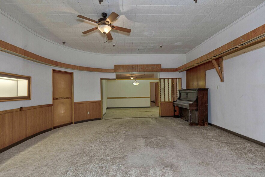 More Photos Of 1237 Broadway, Columbus Storefront For Sale