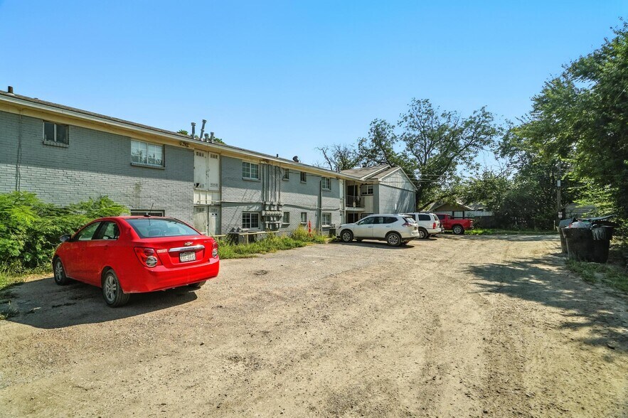 More Photos Of 1705 S 3rd St, Abilene Apartments For Sale