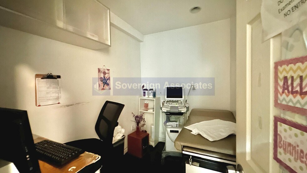 More Photos Of 446-448 Broadway, New York Storefront Retail Residential For Lease