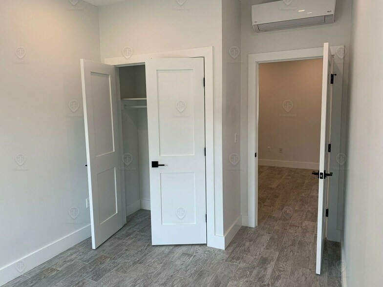 More Photos Of 692 Coney Island Ave, Brooklyn Storefront For Sale