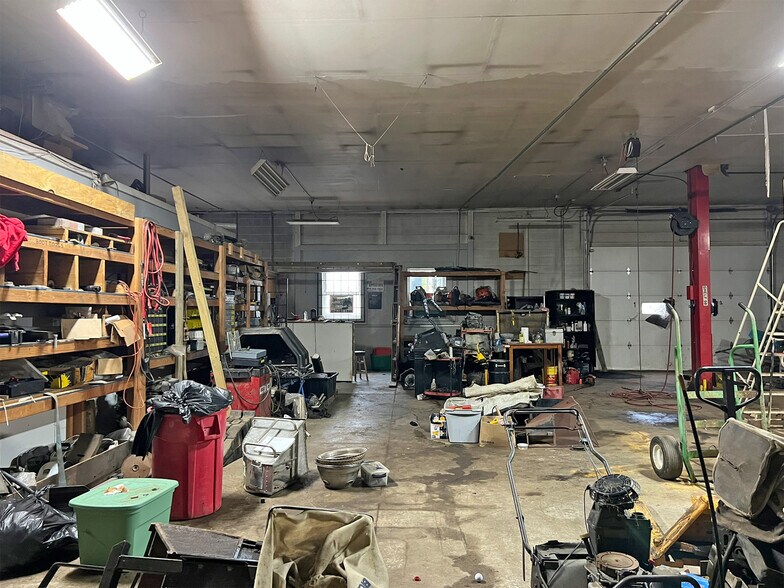More Photos Of 2010 Schaper Ave, Erie Warehouse For Sale