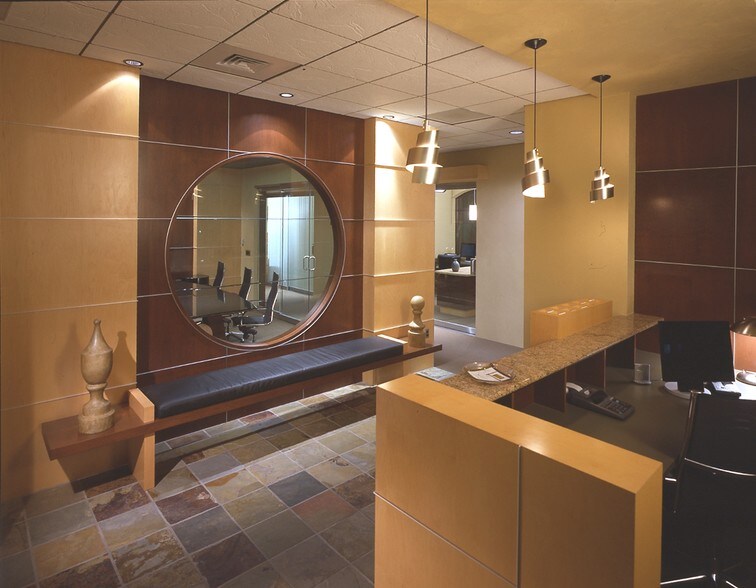 More Photos Of 4725 Village Plaza Loop, Eugene Office For Sale