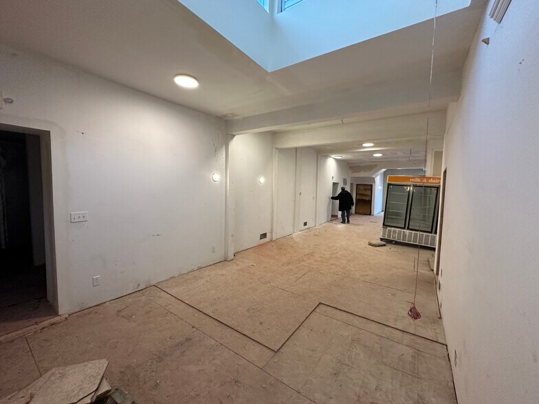 More Photos Of 360 Thurston Rd, Rochester Restaurant For Sale