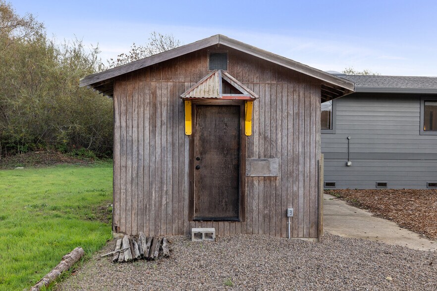 More Photos Of 10905 State Route 1, Point Reyes Station Freestanding For Sale