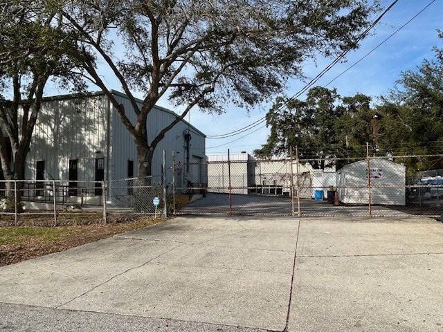 More Photos Of 5110 S Westshore Blvd, Tampa Warehouse For Lease